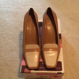 Bandolino kidskin shoes